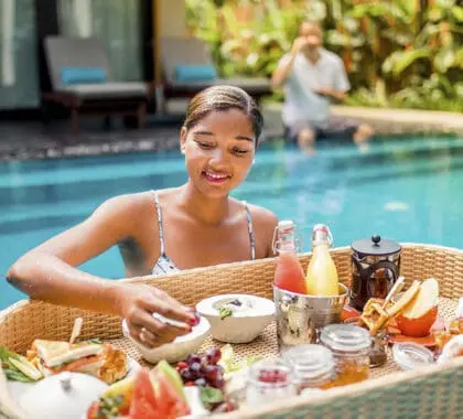 Treat yourself to a floating breakfast.