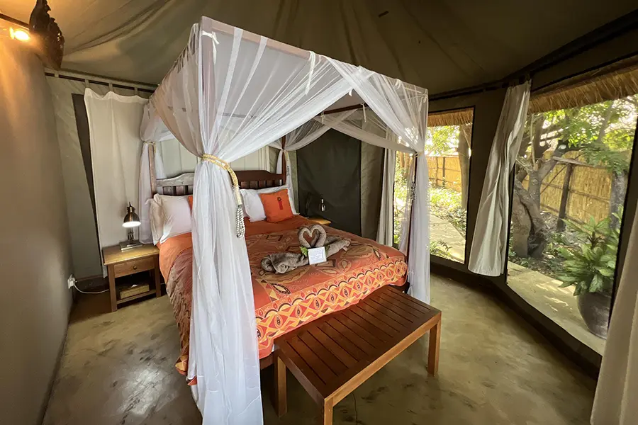 blue-zebra-island-lodge-executive-family-chalet-bedroom