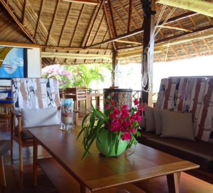 Interior table views at Antoremba Beach Lodge | Go2Africa