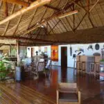 Interior del Antoremba Beach Lodge.