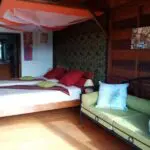 Interior de uno de los bungalows.