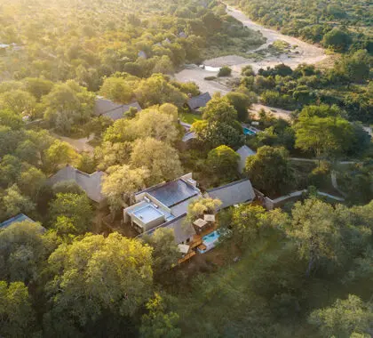 Kamara House se encuentra en una reserva rica en animales que forma parte del Gran Kruger.