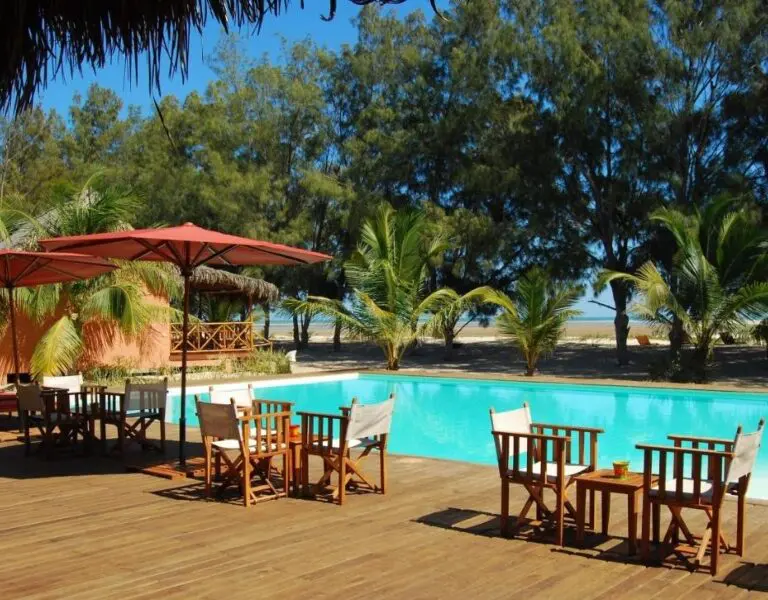 Dese un refrescante chapuzón en Palissandre Cote Ouest. 