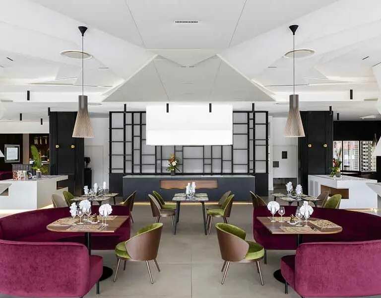 Refined dining. 