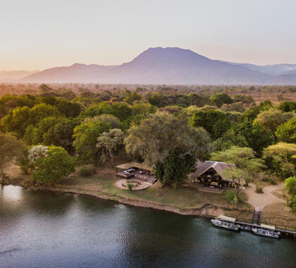 Chiawa Camp, ideally positioned on the banks of the Zambezi. 