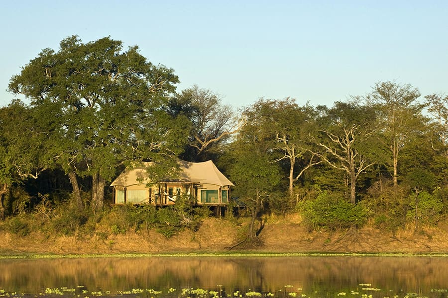 chindeni-bushcamp-suite-exterior