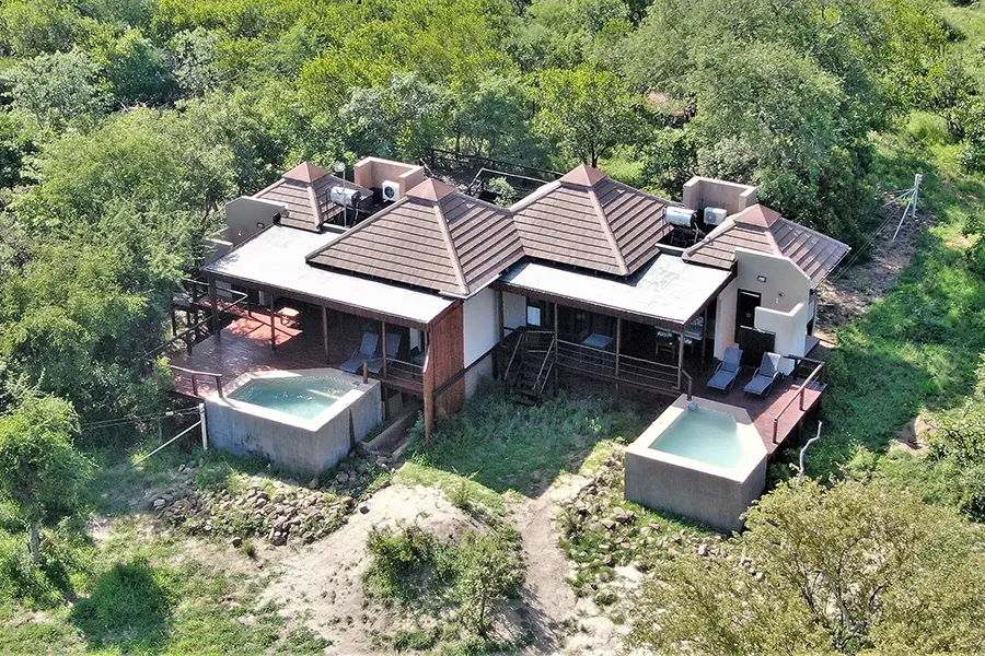 idube-game-reserve-makubela_suites_from_drone2