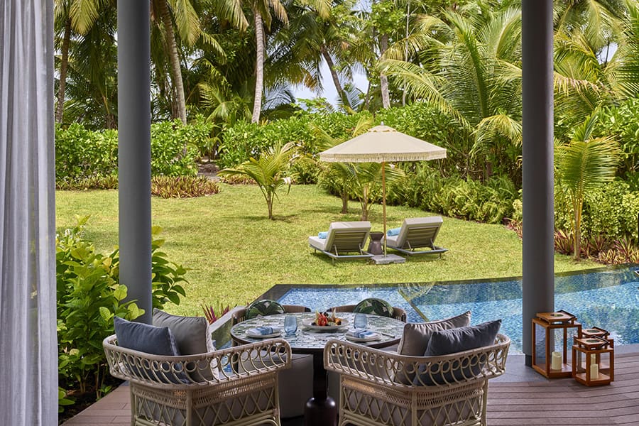 waldorf-astoria-seychelles-hawksbill-piscina-villa-exterior
