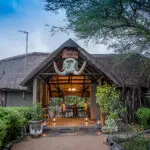 Kambaku Safari Lodge entrance.