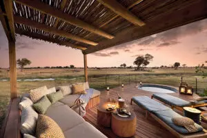 Tawana suite pool and lounge deck. 