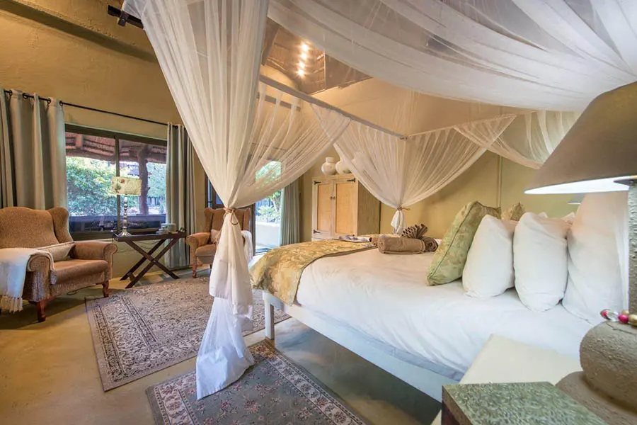 kambaku_safari_lodge_bedroom_2
