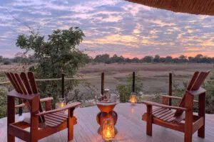 Relájese y contemple la puesta de sol. 