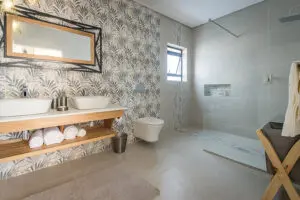 Spacious en-suite.