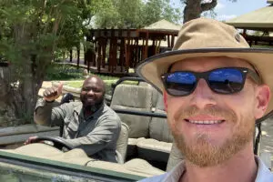 Uno de los aspectos más destacados de un safari es el contacto con los guías. 