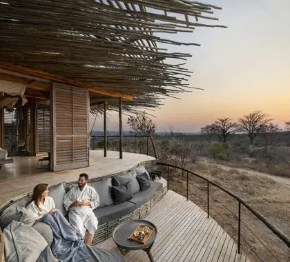 Despiértese con los sonidos de la naturaleza en su terraza privada en plena naturaleza. 