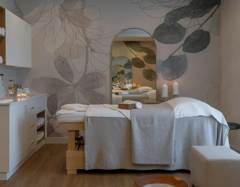 Experience muscle-cleansing massages. 