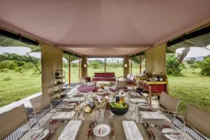 At lunch times, embrace the outdoors in a semi-open canvas tent. 