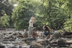 The little ones will revel in the excitement of crab catching.