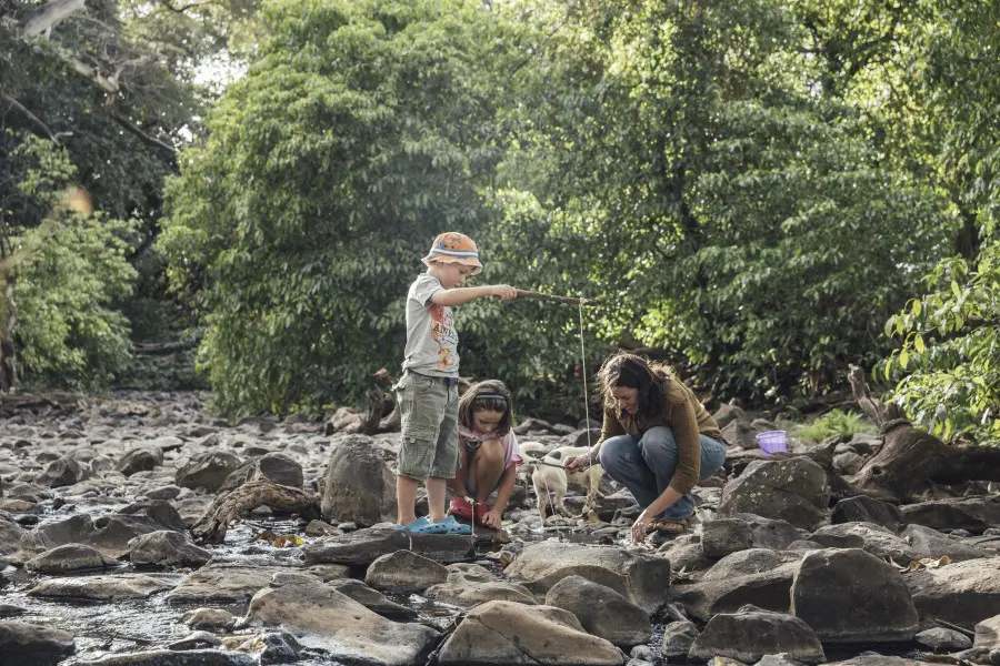 The little ones will revel in the excitement of crab catching.