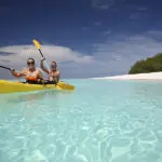 Kayak en la isla de Mnemba. 