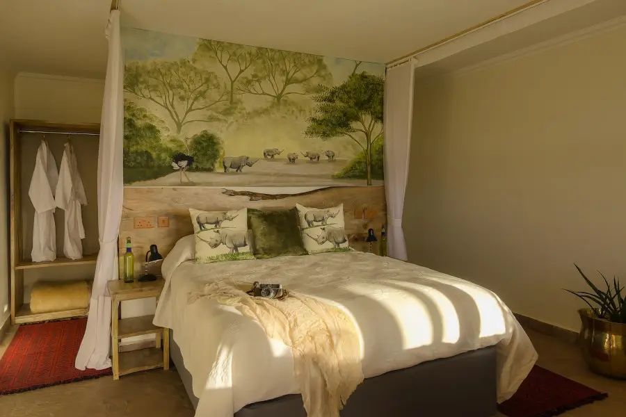 Cosy double bed.