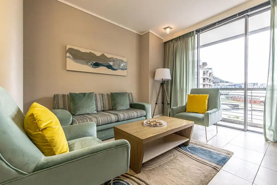 aha-harbour-bridge-hotel-suites-luxury-suite-interior_lounge