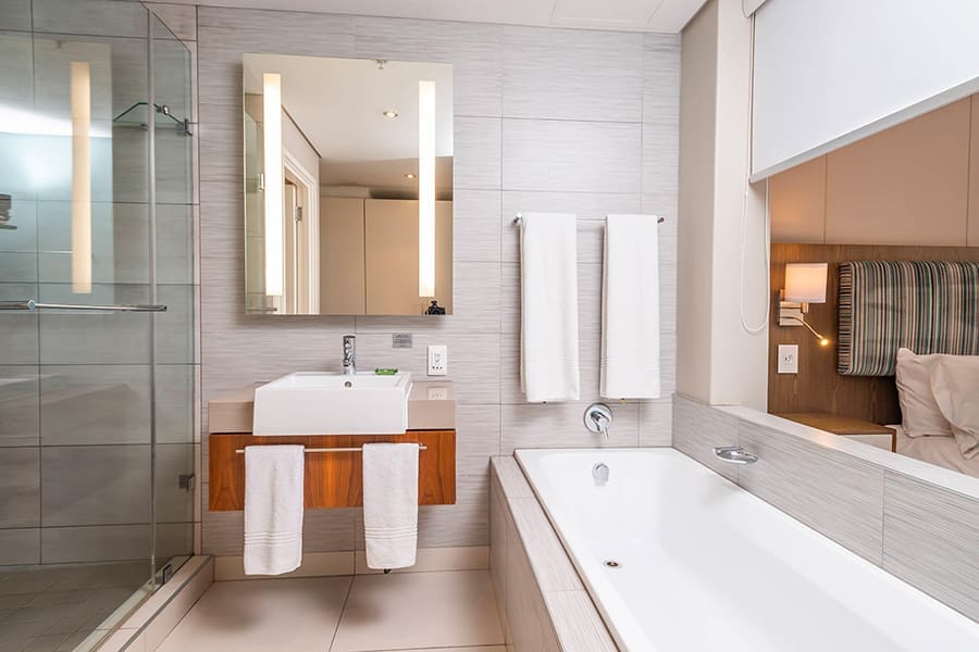 aha-harbour-bridge-hotel-suites-habitaciones de lujo-baño