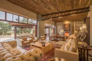 Becks Safari Lodges welcomes you to relaxation. 