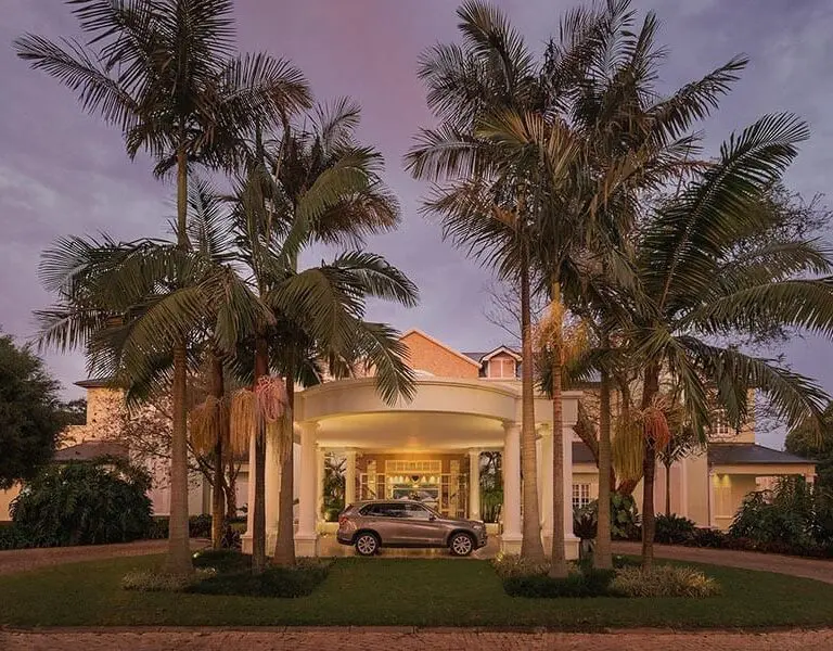 The entrance to Hemingways Nairobi, the epitome of luxury. 