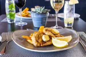 Cada comida se marida con los vinos locales que usted elija. 