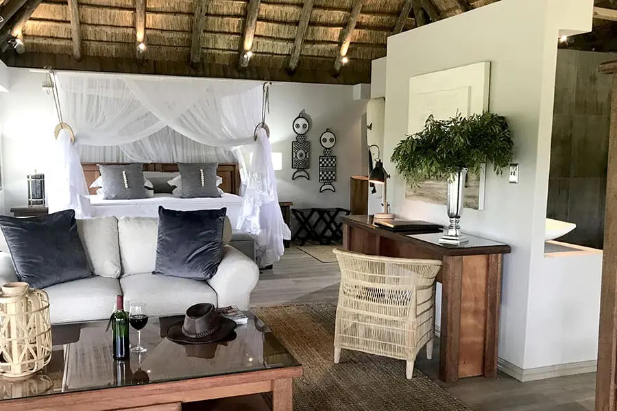 karongwe-river-lodge-_executive_suite_20201