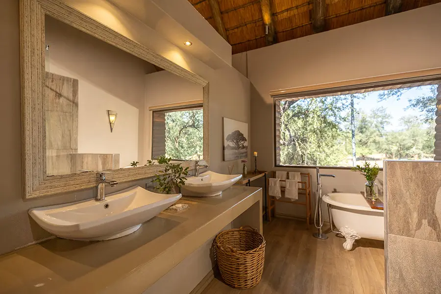 karongwe-river-safari-lodge-family-194