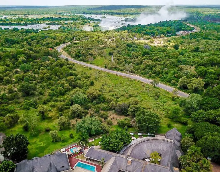 Ilala Lodge - within walking distance from Victoria Falls.