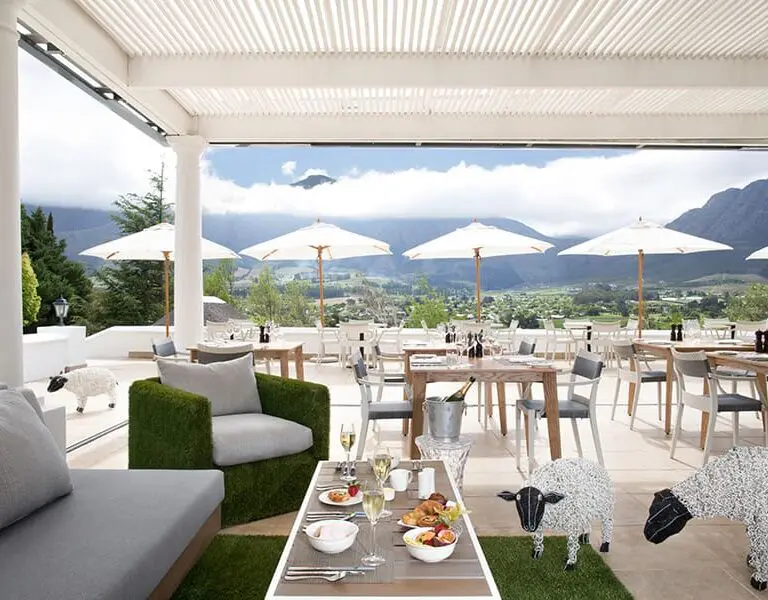 mont-rochelle-miko_restaurant_terrace3