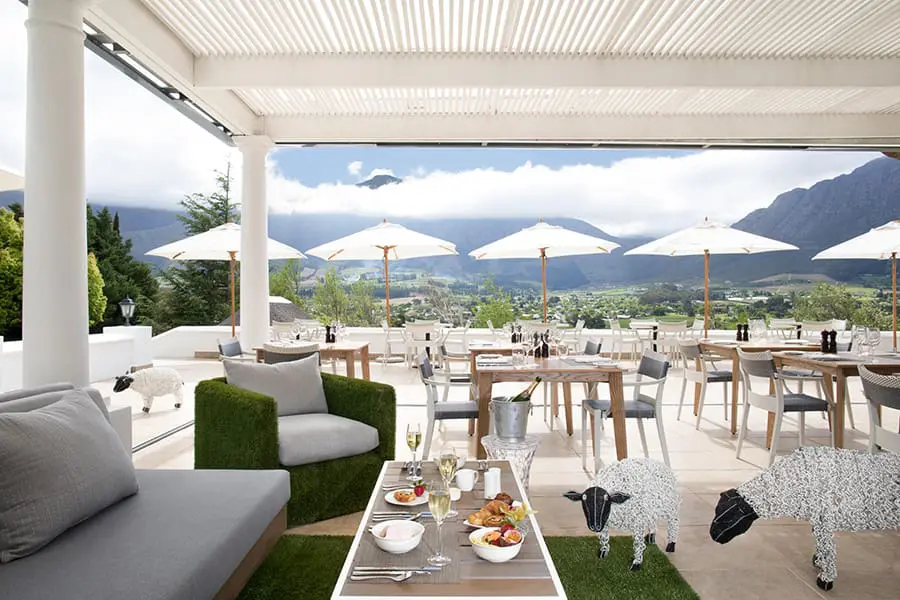 mont-rochelle-miko_restaurant_terrace3