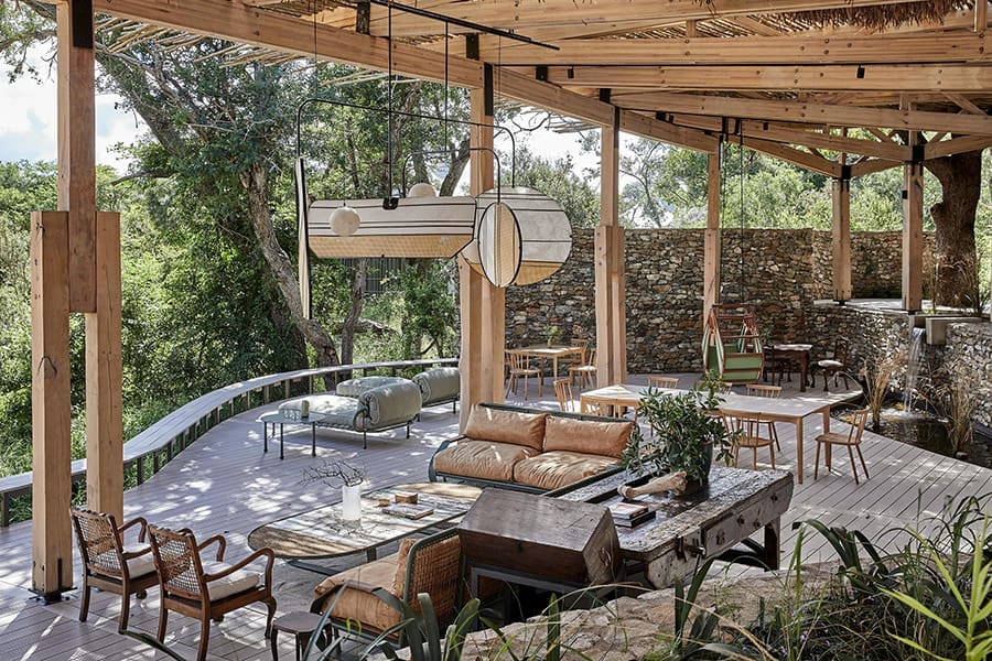 Zona del lodge principal del Saseka Tented Camp.