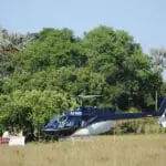 Hubschrauberflüge über das Okavango-Delta bieten eine andere Perspektive.