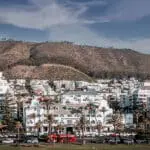 The WInchester Hotel has a prime position on Cape Town's Seapoint promenade. 