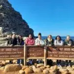 Beandri e outros Go2Africanos visitando Cape Point na África do Sul.