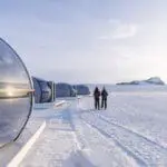 Las Sky Pods de Echo están diseñadas para mantener los interiores cálidos y acogedores al tiempo que se maximizan las vistas de las placas de hielo.