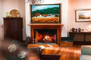 Cosy winter evenings beckon you to indulge in reading by the fireplace.