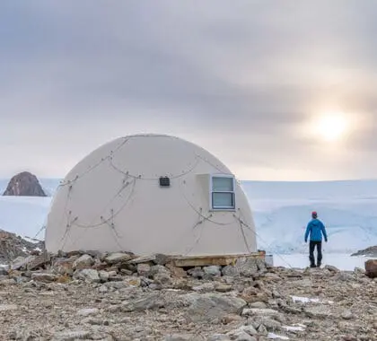 State-of-the-art Polar Pods keep the harsh elements out and the interiors cosy.