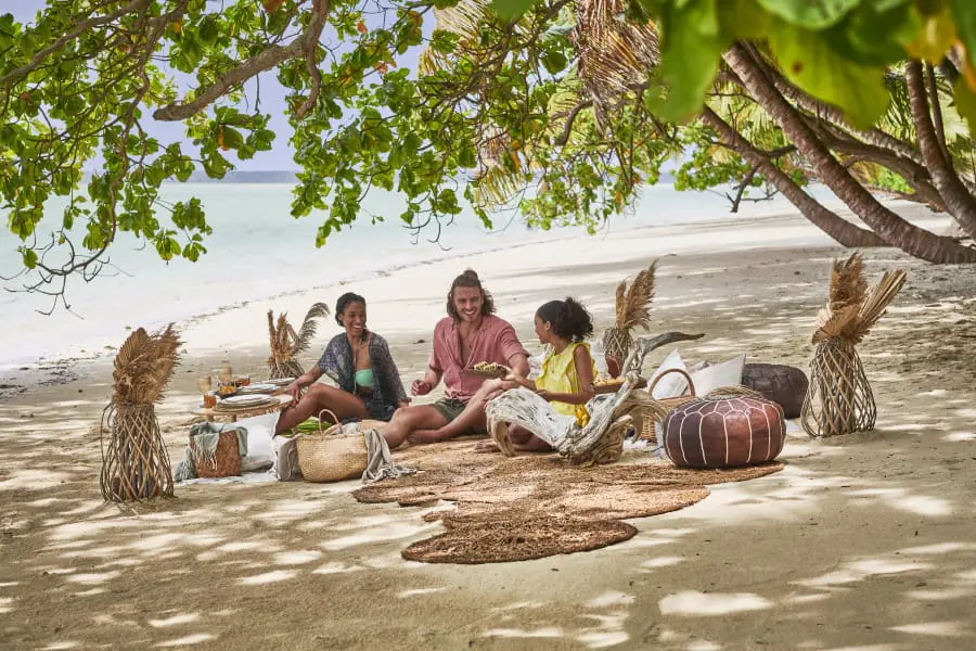 Un picnic familiar en una pintoresca isla de las Seychelles | Go2Africa