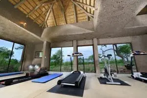 sabi-sabi-earth-lodge_gym