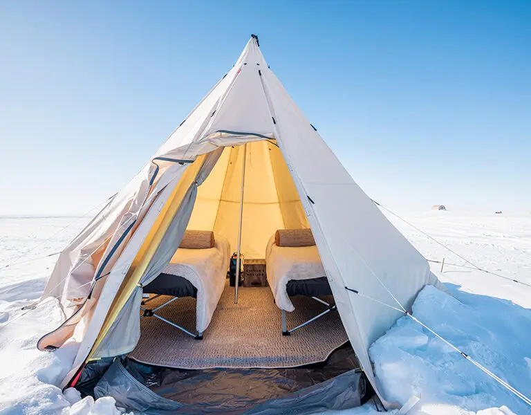 antarctica-white-desert-dixies-camp-5