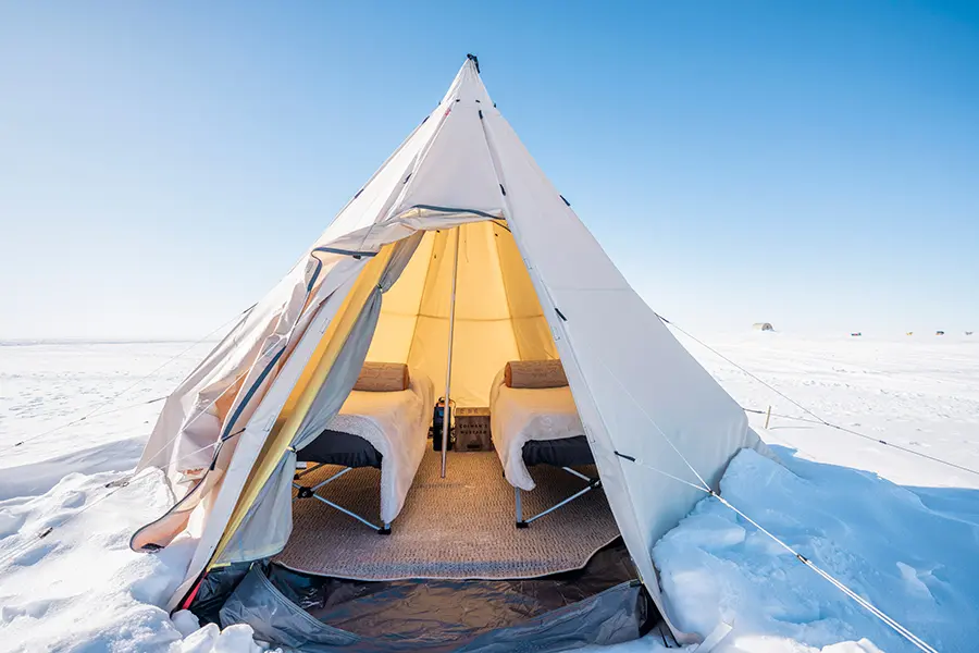 antarctica-white-desert-dixies-camp-5