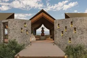 As you enter Laba Grumeti Art Lodge, you're met by a dramatic façade that echoes the ambience of the Serengeti.