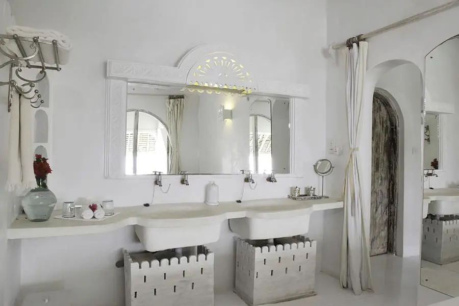 msambweni-beach-house-kenya-coast-bathroom