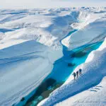 Traverse blue rivers. 