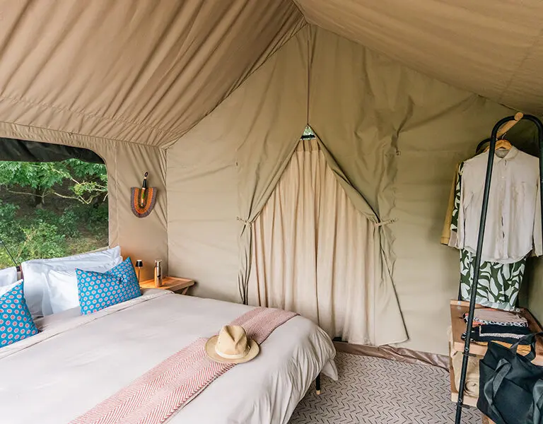 gorongosa-safaris-chicari-camp-safari-tent-interior-23